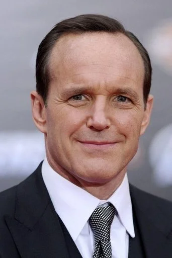 Chân dung Clark Gregg