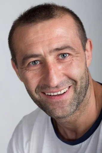 Chân dung Slavi Slavov