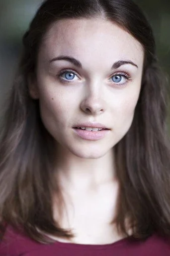 Chân dung Lucy Pearson