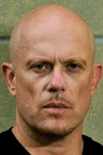 Chân dung Greg Zach