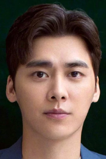 Chân dung Li Yifeng