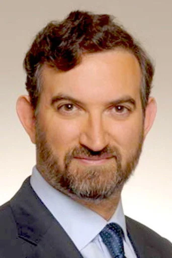 Chân dung Adrian Dearnell