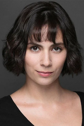 Chân dung Burcu Gölgedar