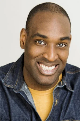 Chân dung Troy James