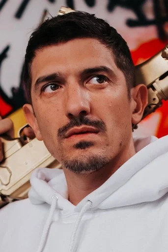 Chân dung Andrew Schulz