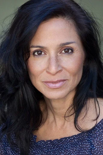 Chân dung Monica Sanchez