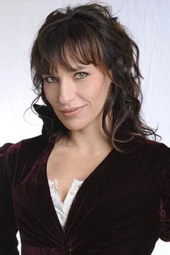 Chân dung Julie Debazac