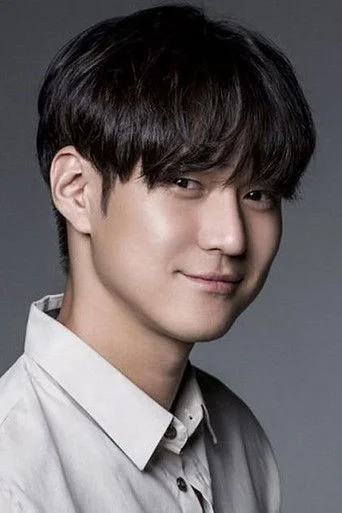 Chân dung Go Kyung-pyo