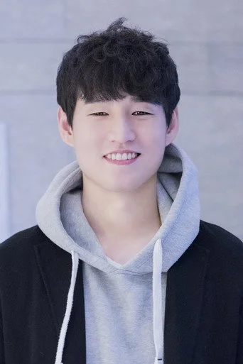 Chân dung Kang Jeong-woo
