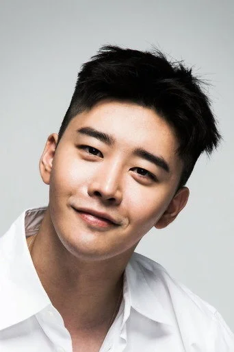 Chân dung Kim Kwon