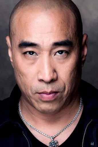 Chân dung Ron Yuan