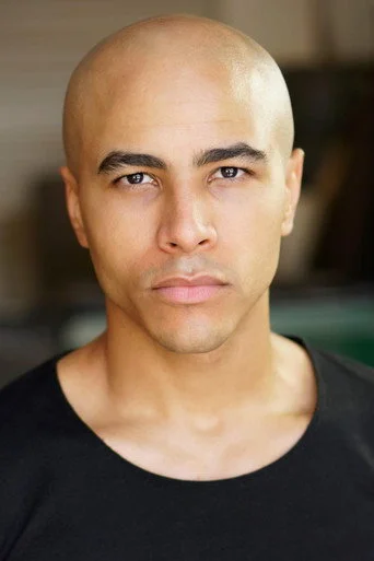 Chân dung Marvin Ross