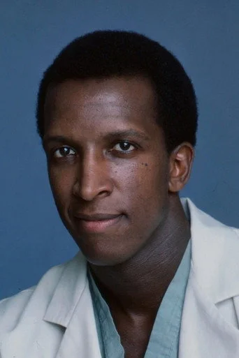 Chân dung Dorian Harewood
