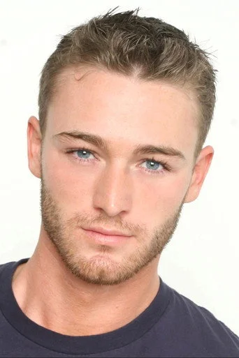 Chân dung Jake McLaughlin