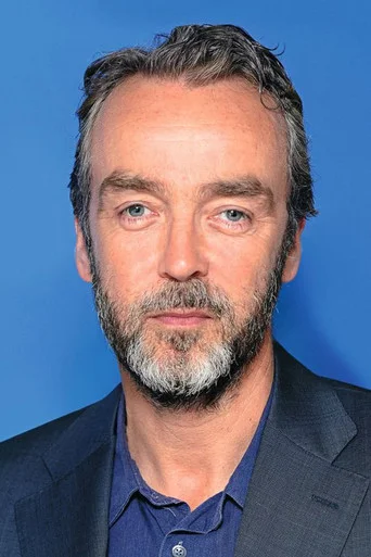 Chân dung John Hannah