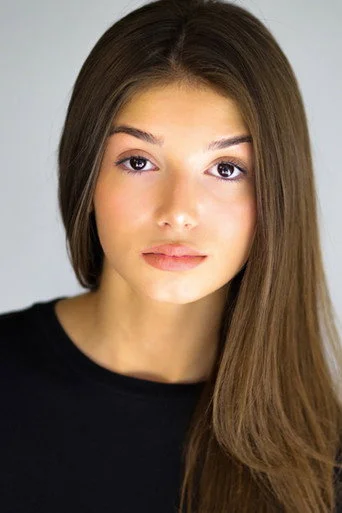 Chân dung Mimi Keene
