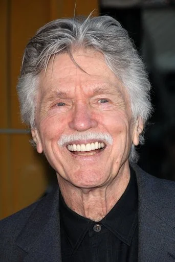 Chân dung Tom Skerritt