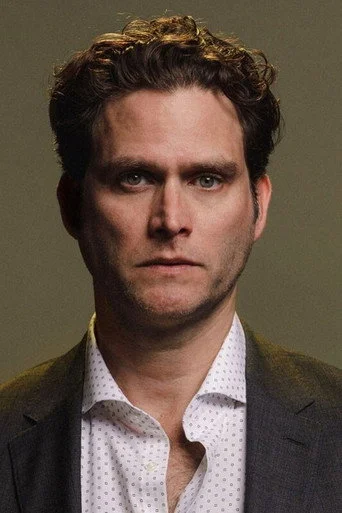 Chân dung Steven Pasquale