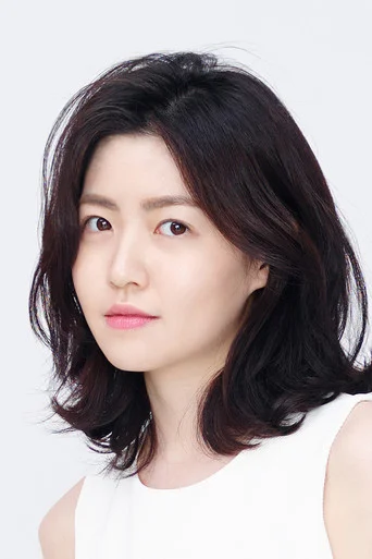 Chân dung Shim Eun-kyung