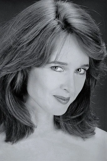 Chân dung Camille Keaton