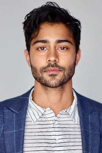 Chân dung Manish Dayal