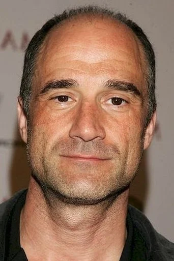 Chân dung Elias Koteas