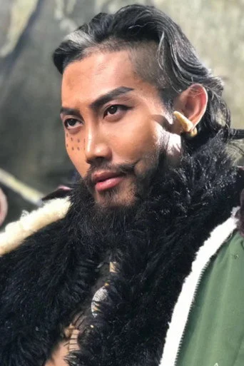 Chân dung Tong Hu