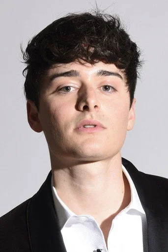Chân dung Noah Schnapp