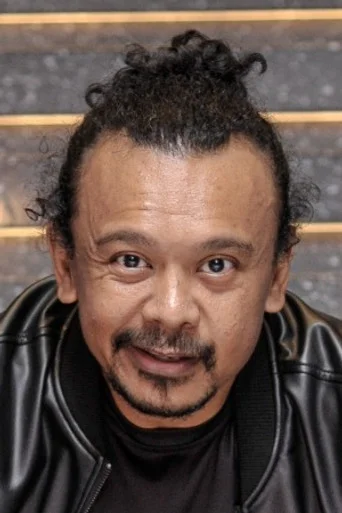Chân dung Cat Farish