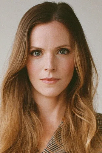 Chân dung Katie Rose Clarke