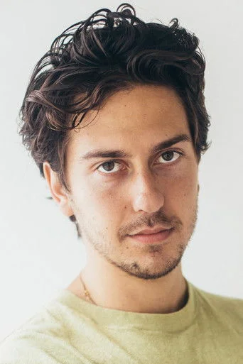 Chân dung Nat Wolff