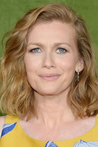 Chân dung Mireille Enos