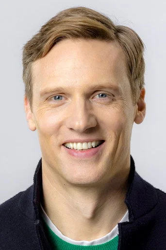 Chân dung Teddy Sears