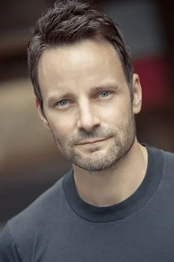 Chân dung Ryan Robbins