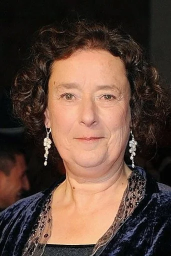 Chân dung Linda Bassett