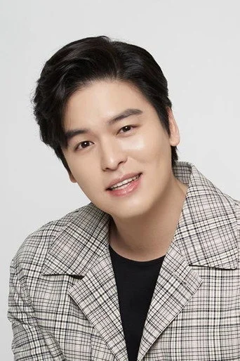 Chân dung Lee Jang Woo
