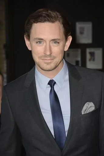 Chân dung JJ Feild