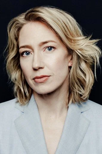 Chân dung Carrie Coon