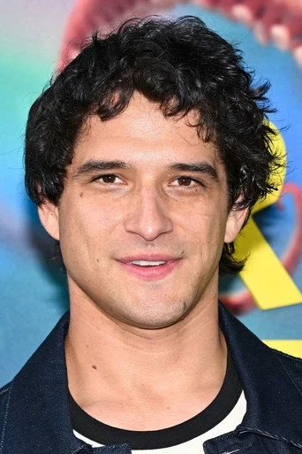 Chân dung Tyler Posey