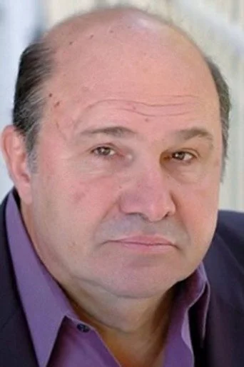 Chân dung Robert Costanzo