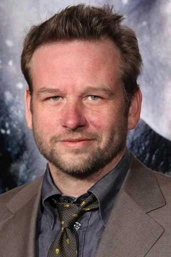 Chân dung Dallas Roberts