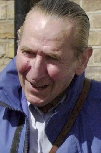 Chân dung Michael Leader