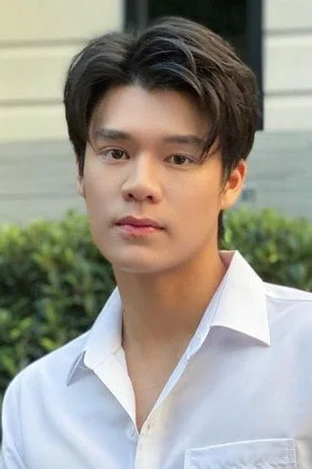 Chân dung Kasama Khanjanawattana