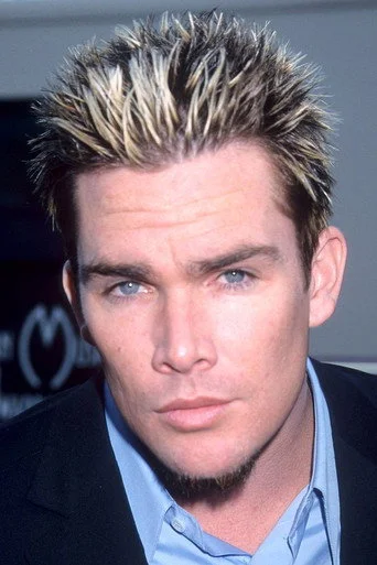 Chân dung Mark McGrath