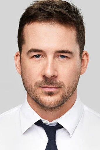Chân dung Barry Sloane