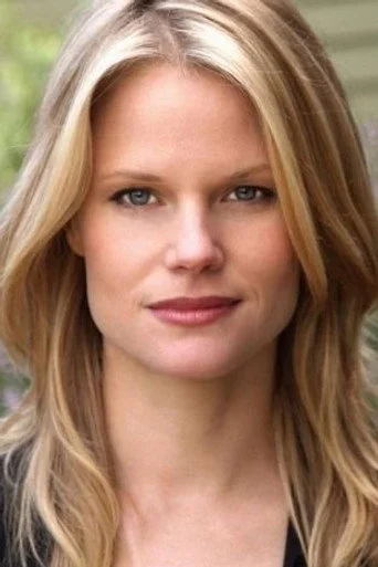 Chân dung Joelle Carter