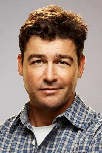 Chân dung Kyle Chandler